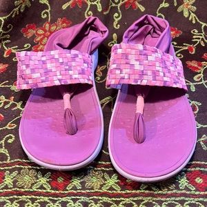 Vionic sandals. Size 9